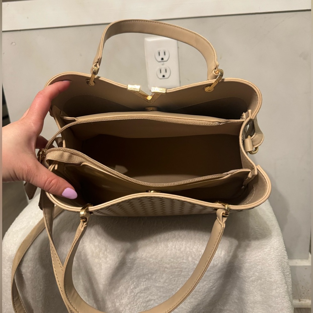 BRAND NEW Crossi Purse NWOT - Picture 5 of 5